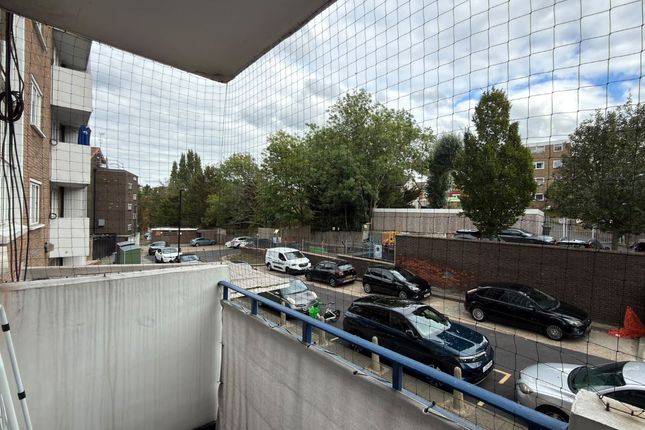 284, Wood Vale, London photo 4