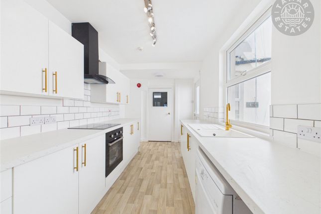 6, St. James Place East, Devon photo 2