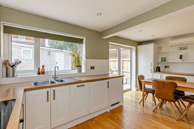 26 Durkar Fields, Wakefield photo 4