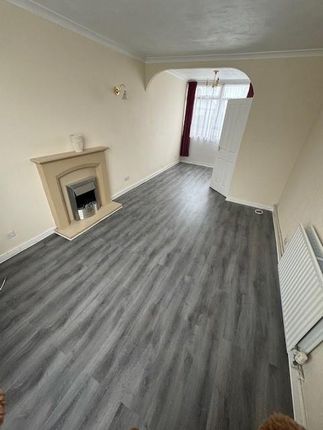 Property to rent in Pasture Mount, Armley, Leeds