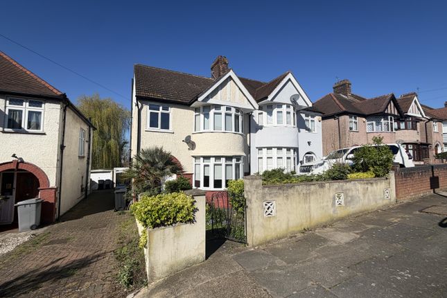 30, Randall Avenue, London photo 3