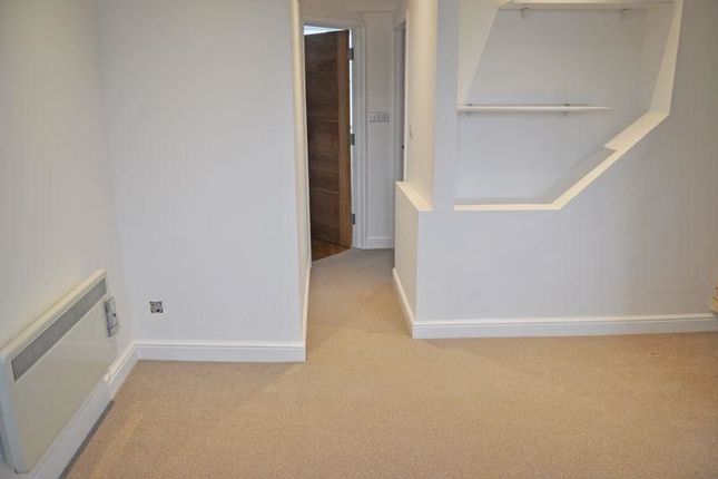 Flat 9, Redvers Court, Bystock Terrace, Exeter photo 2