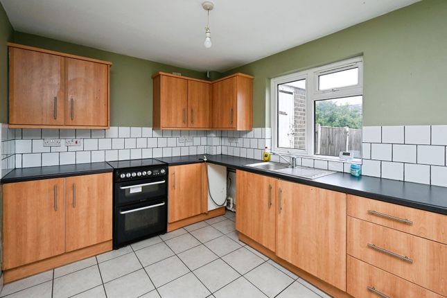 49, Poplar Avenue, Nottingham photo 2