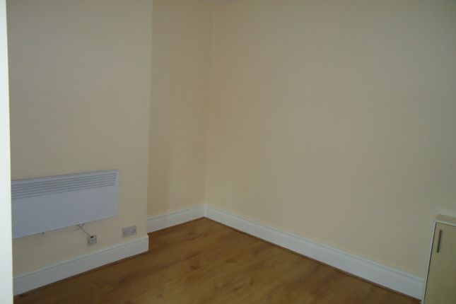 Flat 1, 56, Colwyn Road, Leeds photo 4