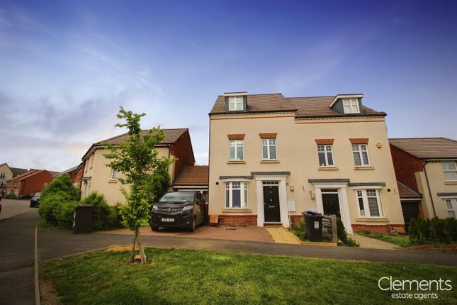 Semi-detached house to rent in Burgundy Drive, Hemel Hempstead