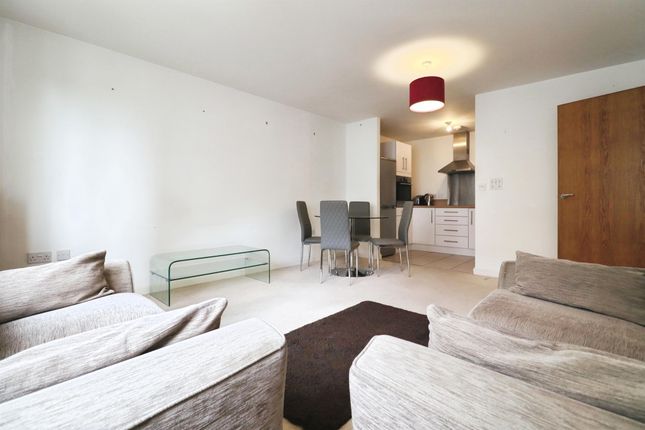 184, Hansen Court, Heol Glan Rheidol, Cardiff photo 4