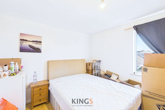 64 St. Lukes Court, Hatfield photo 4