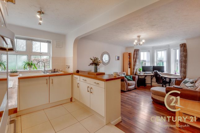 Flat for sale in Burwain House, The Spinnakers