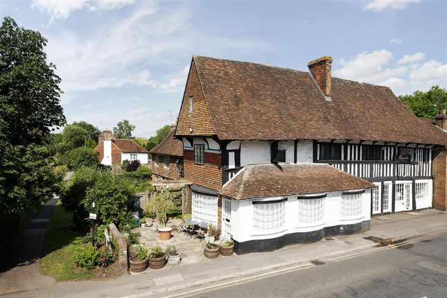 2-bed house on 1 The Cloth Hall, North Street, Ashford, £250,000