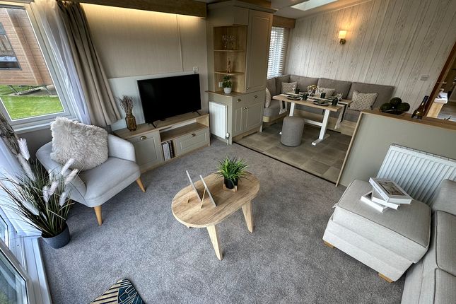 Nottage Park Lodges, Moor Lane Nottage, Porthcawl photo 2