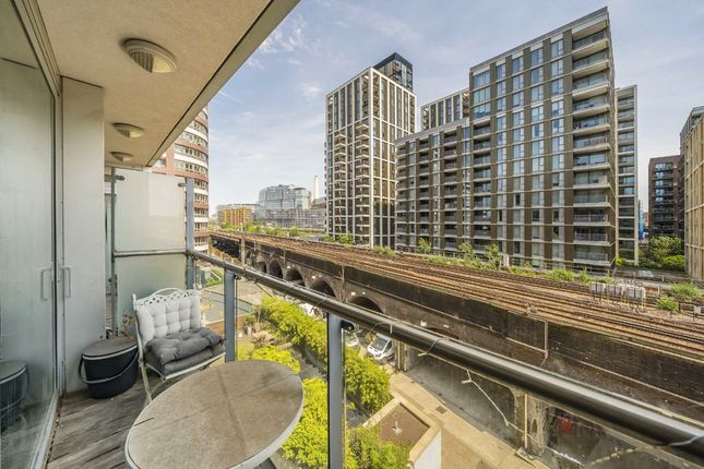 Flat 310, 334, Queenstown Road, LONDON photo 4