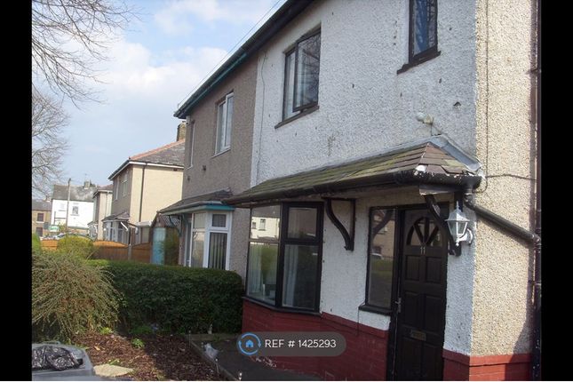 3 bed semi-detached house to rent in Glenroy Avenue, Colne BB8