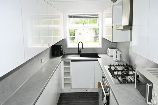 125, Redcliffe Street, Keighley photo 3