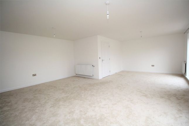 36, Cobbett Square, Bordon photo 4