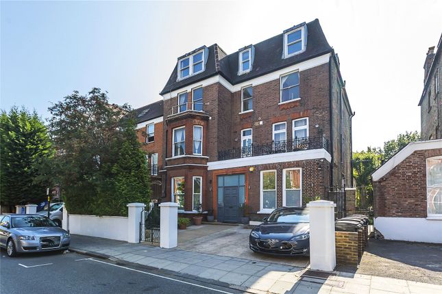 Flat for sale in Canfield Gardens, South Hampstead, London