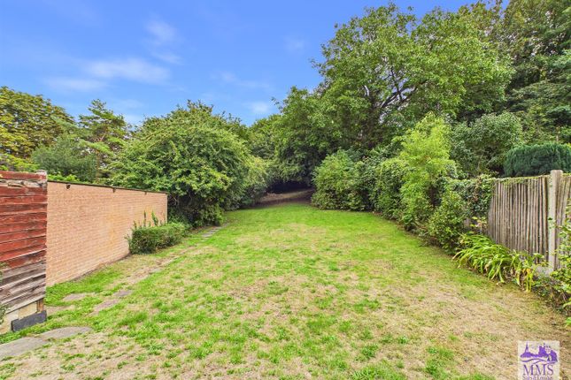 35, Yantlet Drive, Strood photo 3
