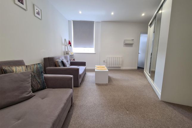 Flat 12, Pavilion Chambers, St. Neots photo 2