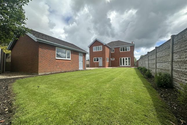 29, Moss Lane, Preston photo 2