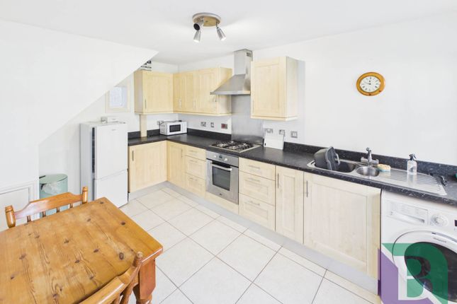 34b, Mount Pleasant, Aspley Guise photo 2