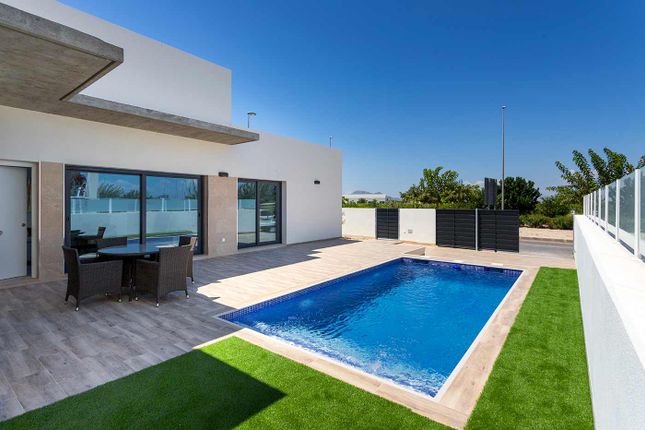 Villa for sale in Alicante, Daya Nueva, Daya Nueva