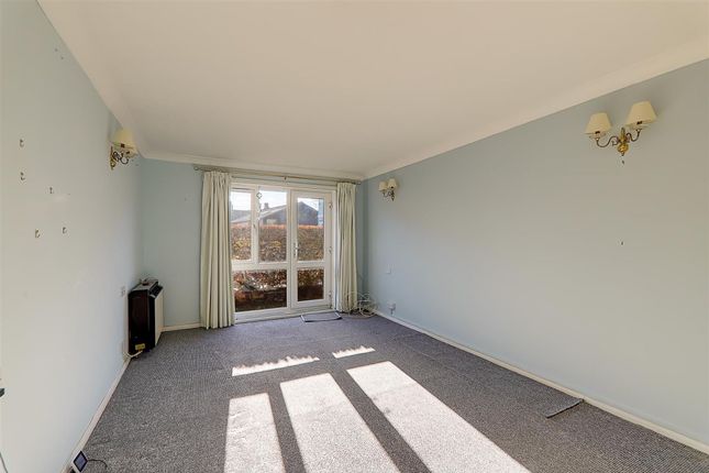 Flat 17, Penrith Court Broadwater Street East, Worthing photo 2