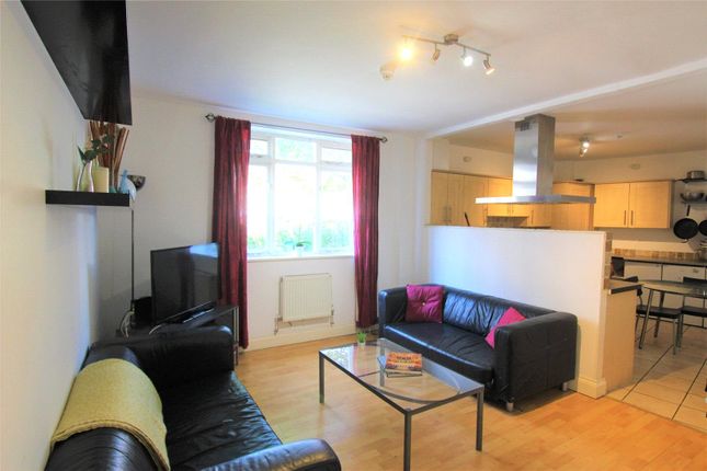 Thumbnail Room to rent in Grove Street, London