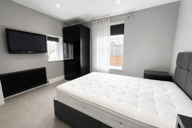 10 Osborne Terrace, Jesmond photo 4