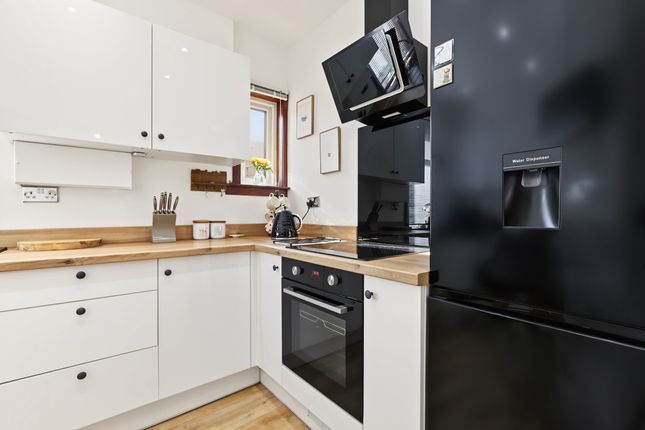 63 Cromwell Road, Falkirk photo 4