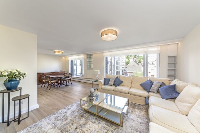 Thumbnail Flat for sale in Bourdon Street, London