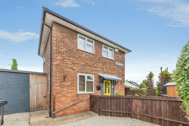2, Foxhill Close, Hull photo 2