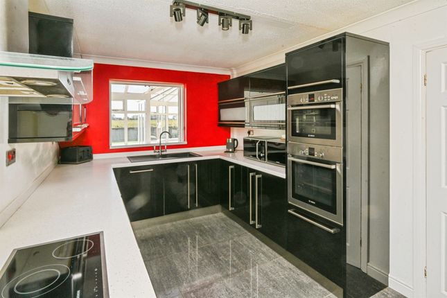 3, Bayes Road, Skegness photo 3
