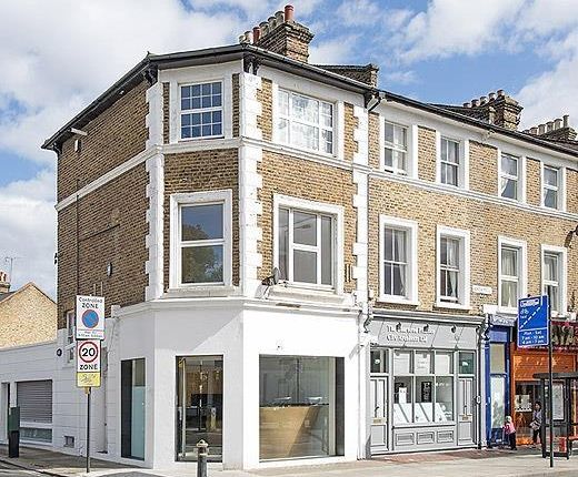 Thumbnail Flat to rent in Askew Road, Shepherds Bush, London