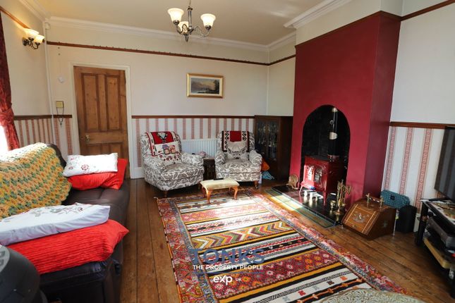 18, Church Hill, Brierley Hill photo 3