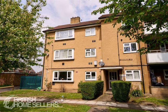 Thumbnail Flat for sale in Ringway, Southall
