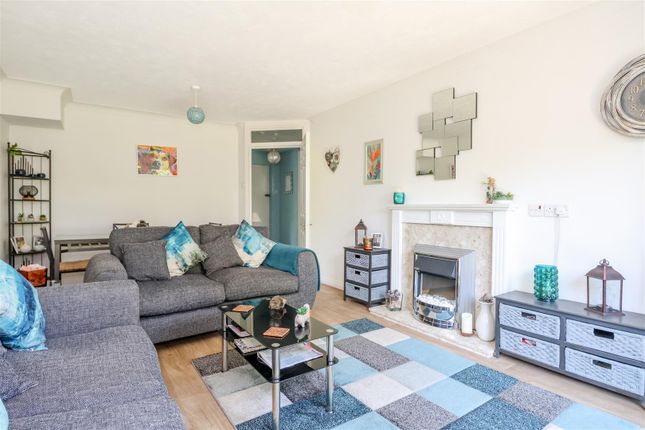 3, Tulip Court, North Parade, Horsham photo 4