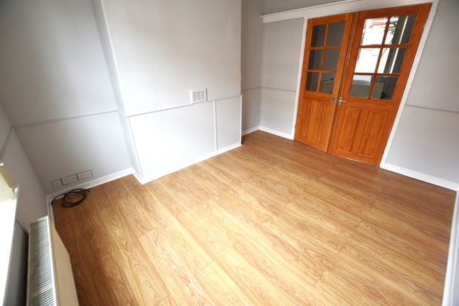 13, Beever Street, Manchester photo 5