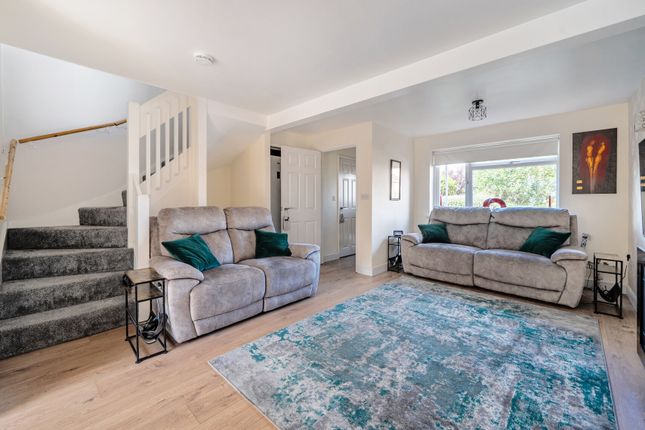 63, Wessex Drive, Gloucestershire photo 3