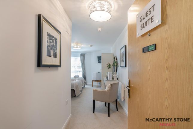 Flat for sale in Marine Avenue, Whitley Bay