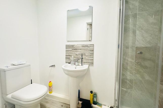 En Suite To Bedroom 1
