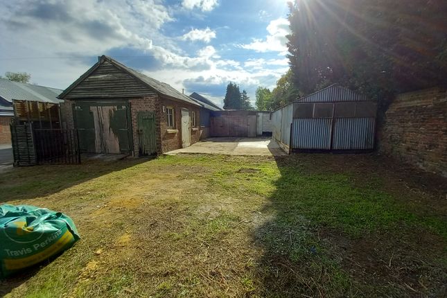 Thumbnail Industrial to let in 48-50 Junction Road, Burgess Hill