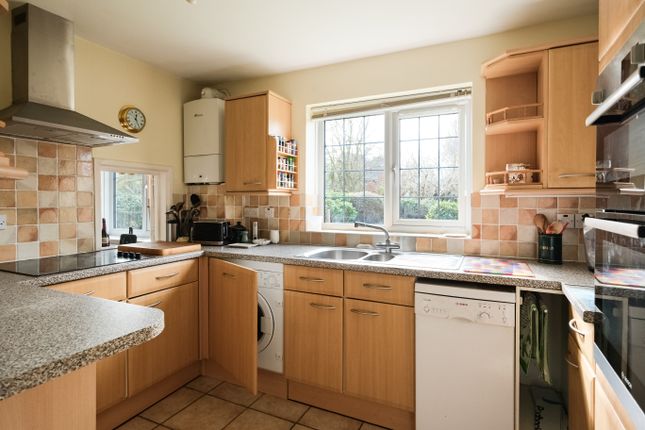 9, Tithe Barn Court, Aldwick Bay Estate, West Sussex photo 4