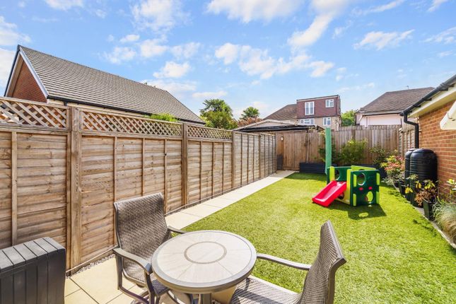 7, Dante Way, West Ewell photo 2