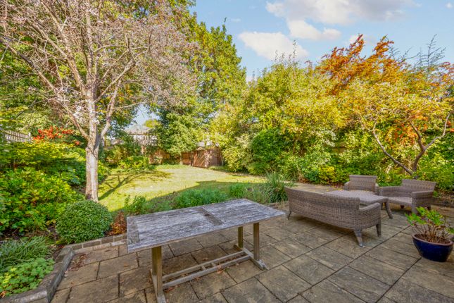 26, Montana Road, West Wimbledon photo 4