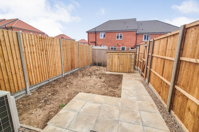 25, Gresley Close, Branston photo 3