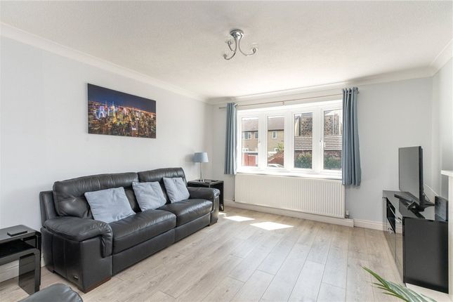 25, Alden Avenue, Leeds photo 3