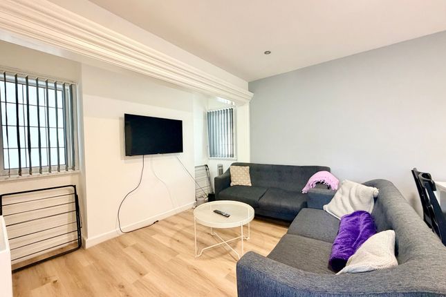 Flat 1, 236 Derby Road, Nottingham, Nottingham photo 5