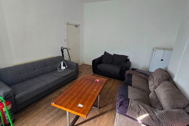 16 Victoria Road, Fallowfield, Manchester photo 2