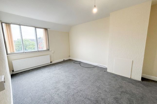 580, Flat above College Road, Birmingham, B44 0HU photo 5