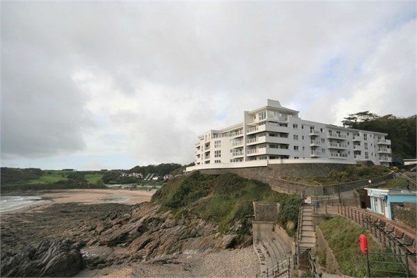 Flat to rent in The Osborne, Rotherslade Road, Langland, Swansea