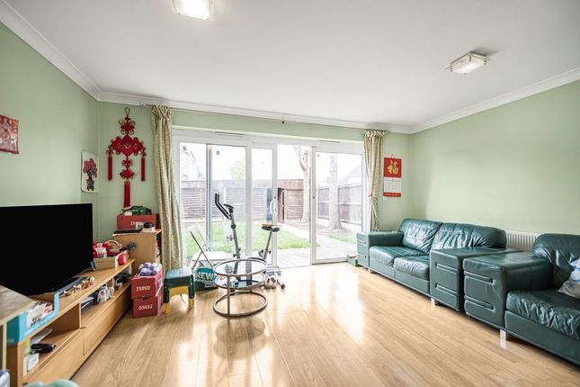 A, 387, Staines Road West, Ashford photo 2